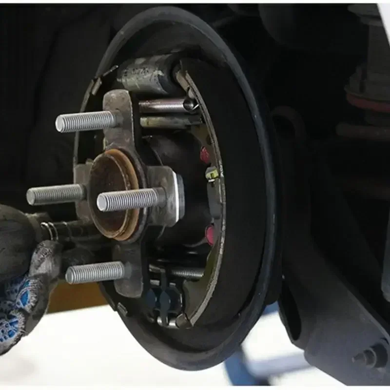 Espárrago de rueda estriado M12x1,25 para Honda y Suzuki - imagen 5