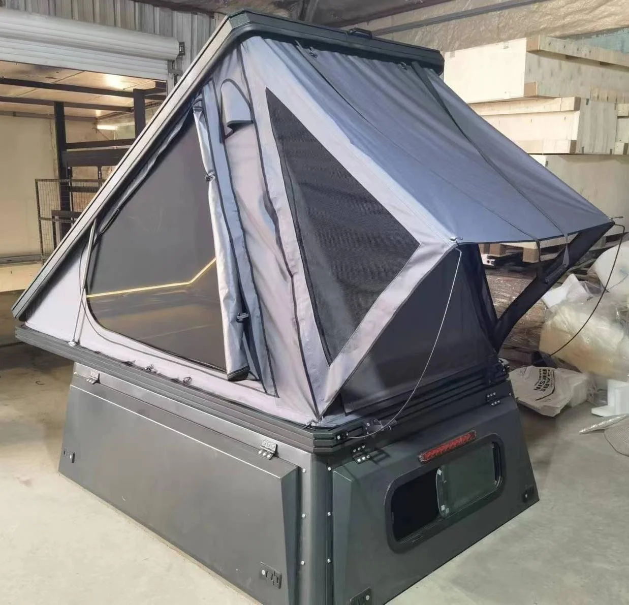 Camper elevable de aluminio para camioneta Toyota Tacoma - imagen 4