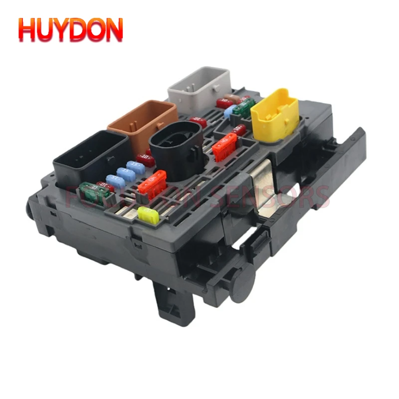 Unidad de control caja fusibles 9664706080 – Jumpy, Scudo, Partner - imagen 2