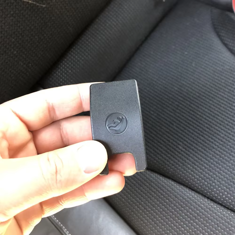 Clip embellecedor Isofix 08871874 para Audi A4 B8 y A5 8T - imagen 3