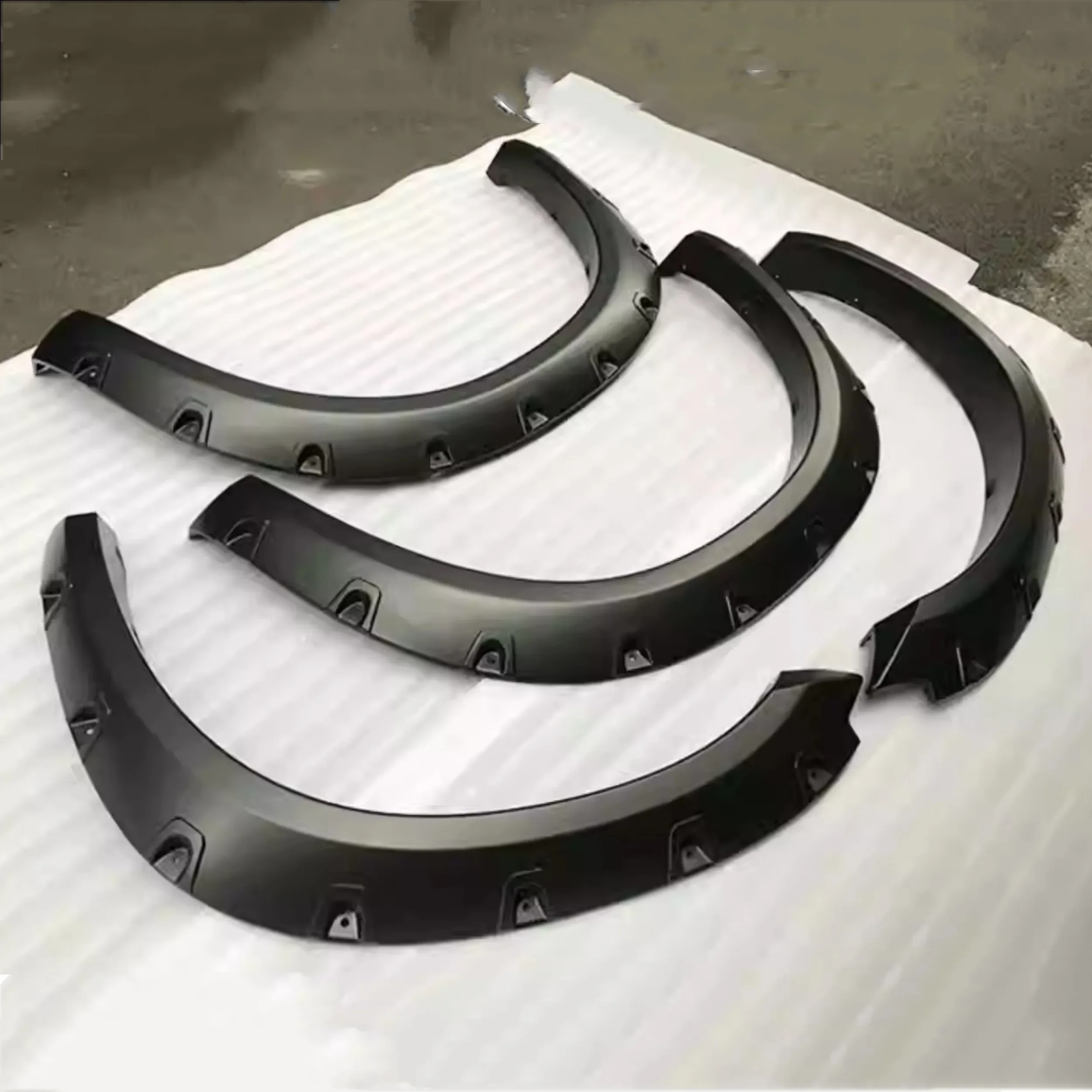 Guardabarros de coche, Protector de cejas de rueda de arco, pegatina de guardabarros para Dodge RAM 1500 2012-2018 - imagen 2