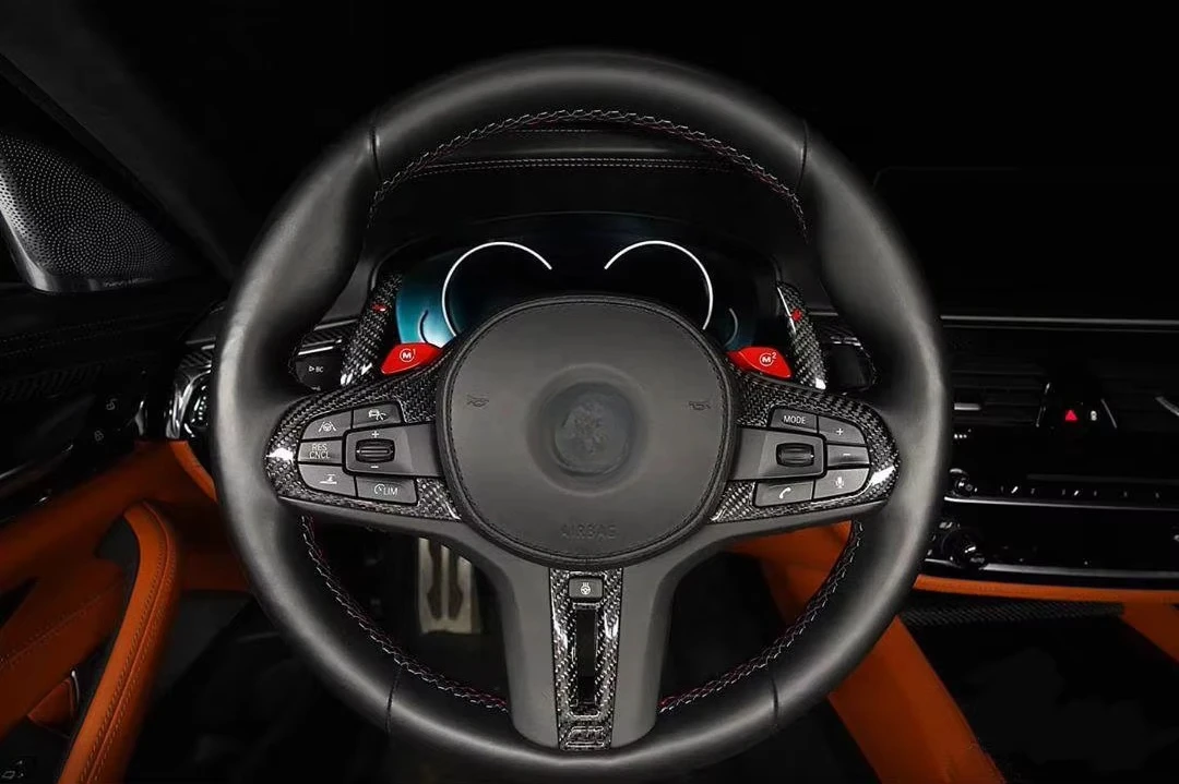 Cubierta volante fibra de carbono BMW F90 M5 - imagen 4