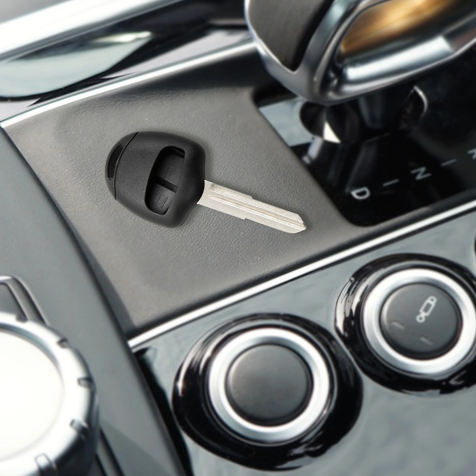 X AUTOHAUX Reemplazo de carcasa remota de llave sin cortar de 2 botones para Mitsubishi Galant L200 Outlander Lancer Colt Shogun - imagen 3