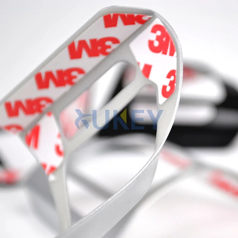 Embellecedor cromado de volante con bisel insignia VW Golf 6 - imagen 5