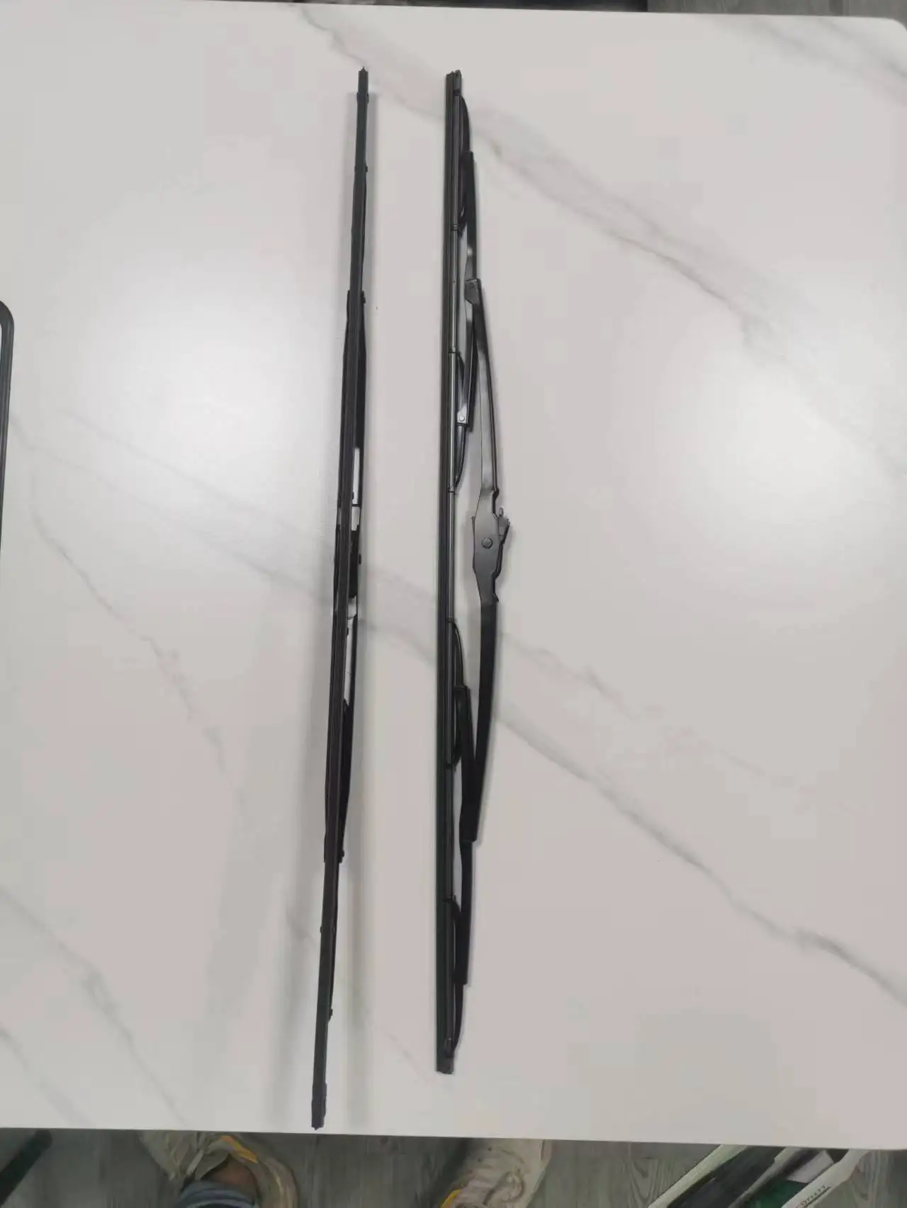 Escobilla limpiaparabrisas de 700 mm para camión MAN - imagen 3