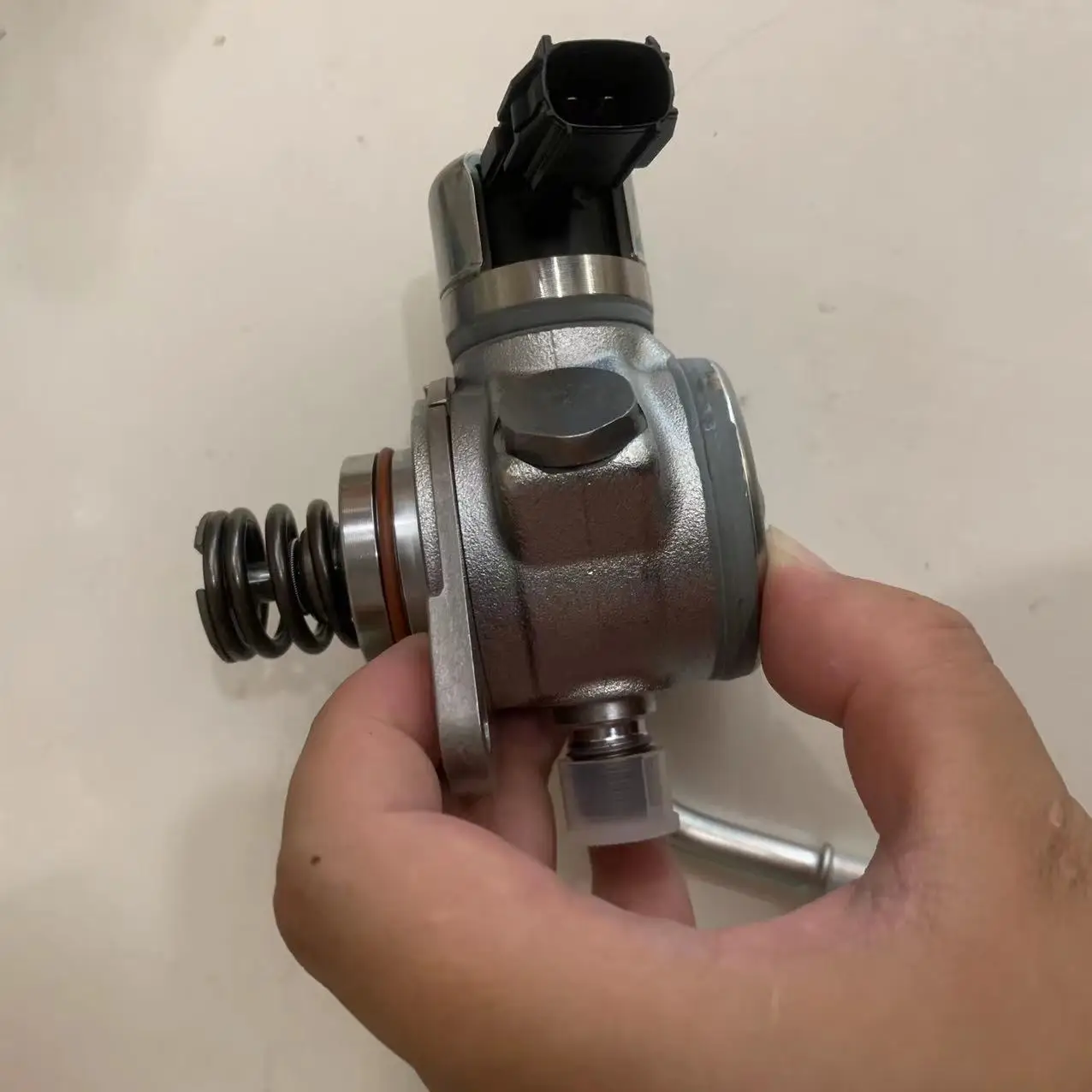 Volvo OEM 31392104 bomba de aceite alta presión – S60 XC90 V60 - imagen 2