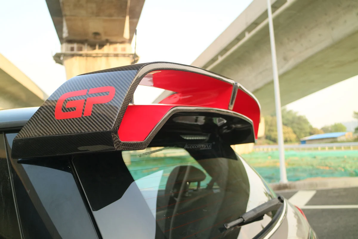 Aleron trasero de carbono brillante para Mini F55/F56 Cooper GP3 - imagen 3