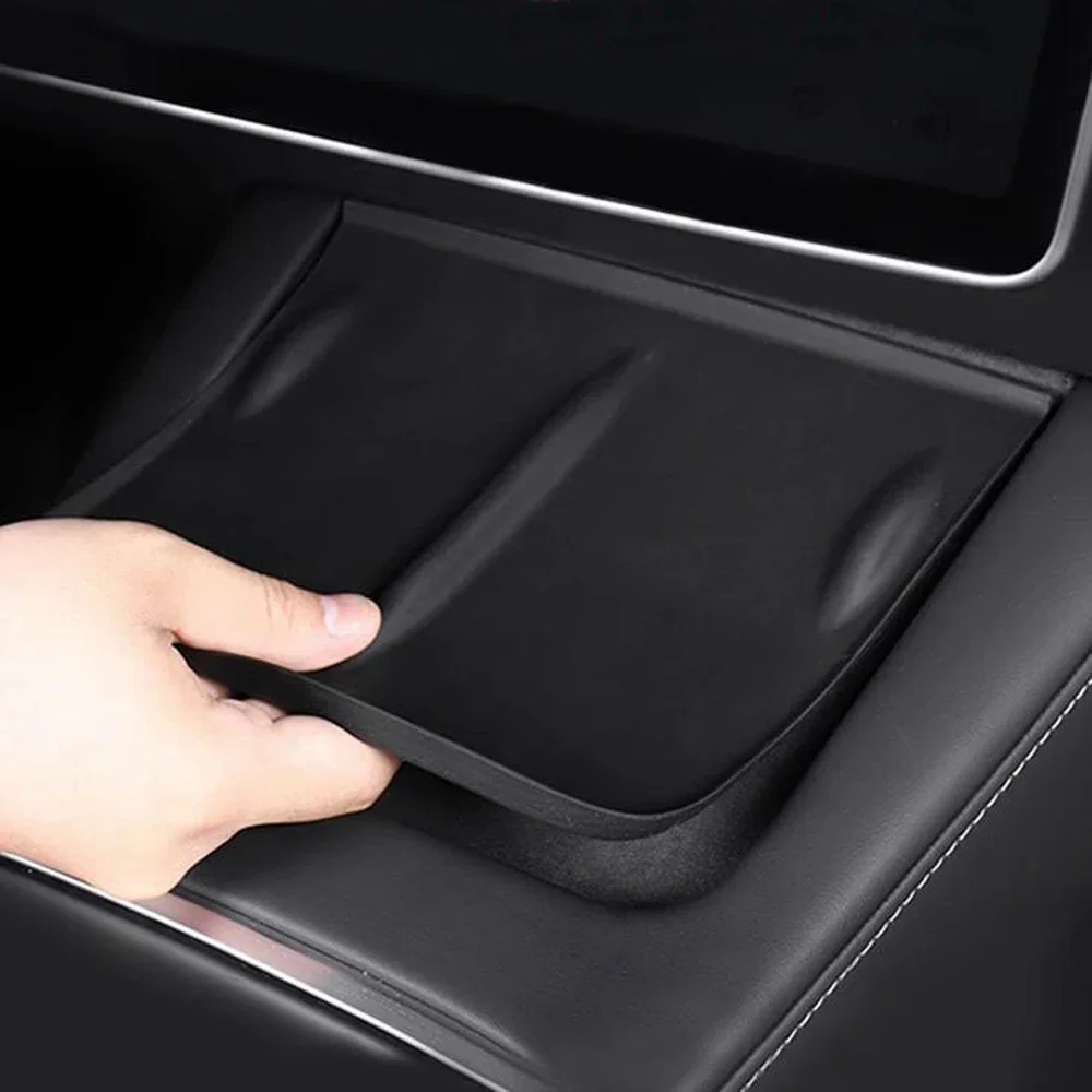 Almohadilla de carga inalámbrica para Tesla Model 3 /Y 2021 2022 2023, Control Central de coche, alfombrilla antideslizante de silicona para teléfono móvil, accesorios para coche