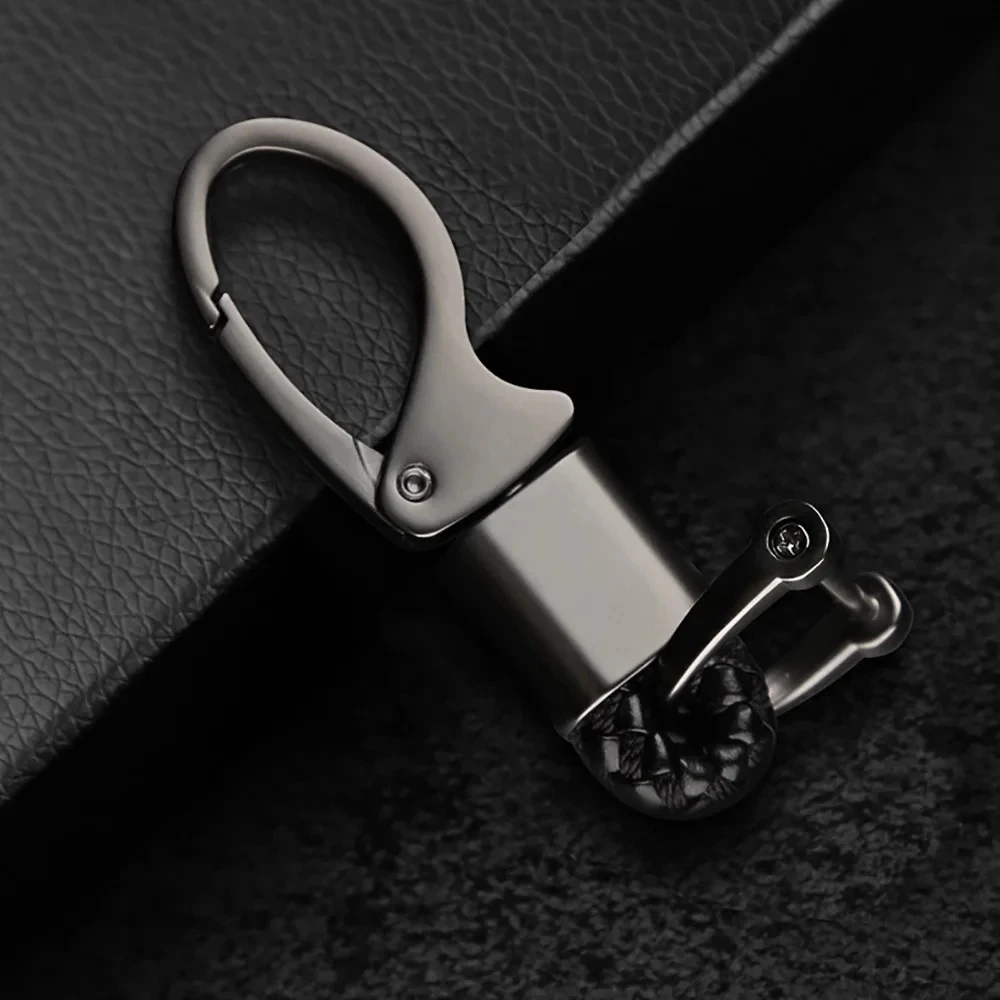 Detalle del llavero metálico para Peugeot