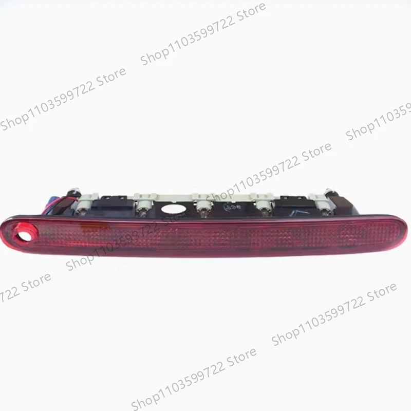 Tercera luz de freno central Suzuki Swift, Alto y S-Cross - imagen 5