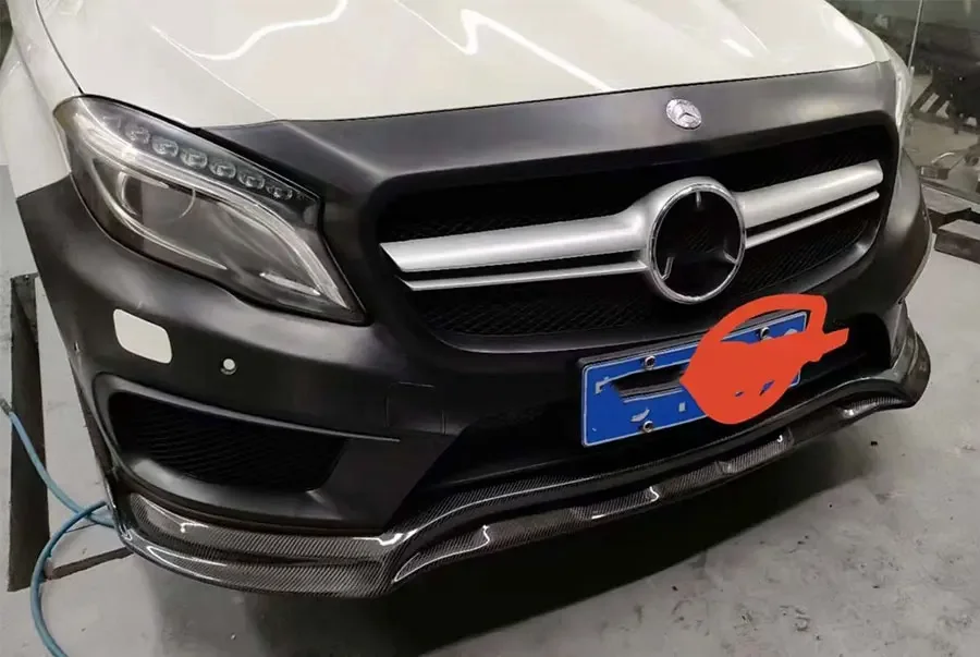 Fibra de carbono parachoques delantero