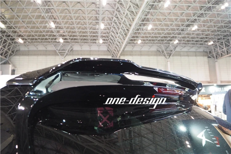 Vista posterior del accesorio exterior para Lexus UX