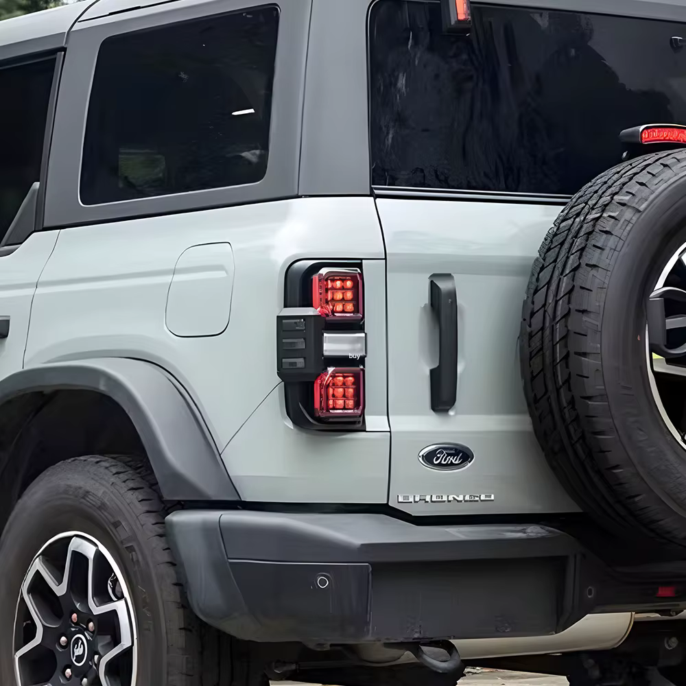 Pilotos traseros LED Ford Bronco 2021-2025 con efecto dinámico – Juego 2 piezas - imagen 2