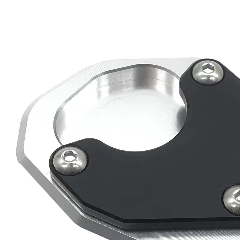 Extensión de caballete lateral Triumph Trident 660 2021-2022 - imagen 2