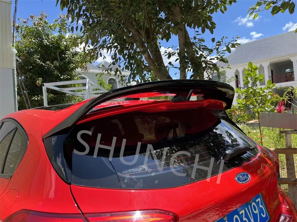 Alerón trasero Ford Focus Mk4 Familiar 2019–2021 – Labio maletero - imagen 4