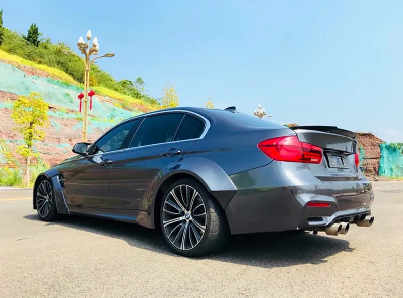 Alerón montado en BMW Serie 3 F30