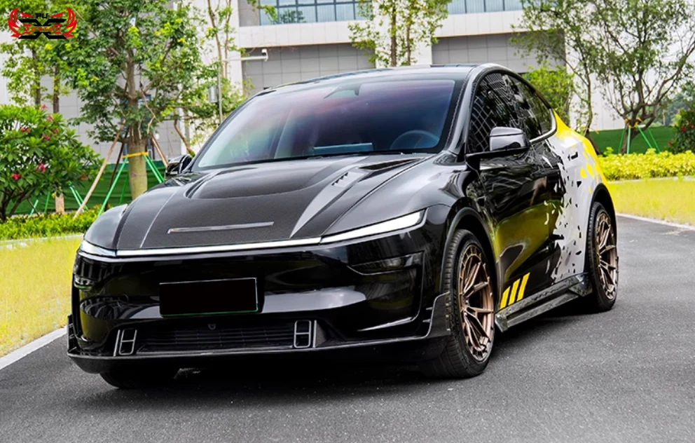 Faldon lateral CM para Tesla Model Y 2025 - labio en fibra carbono - imagen 3