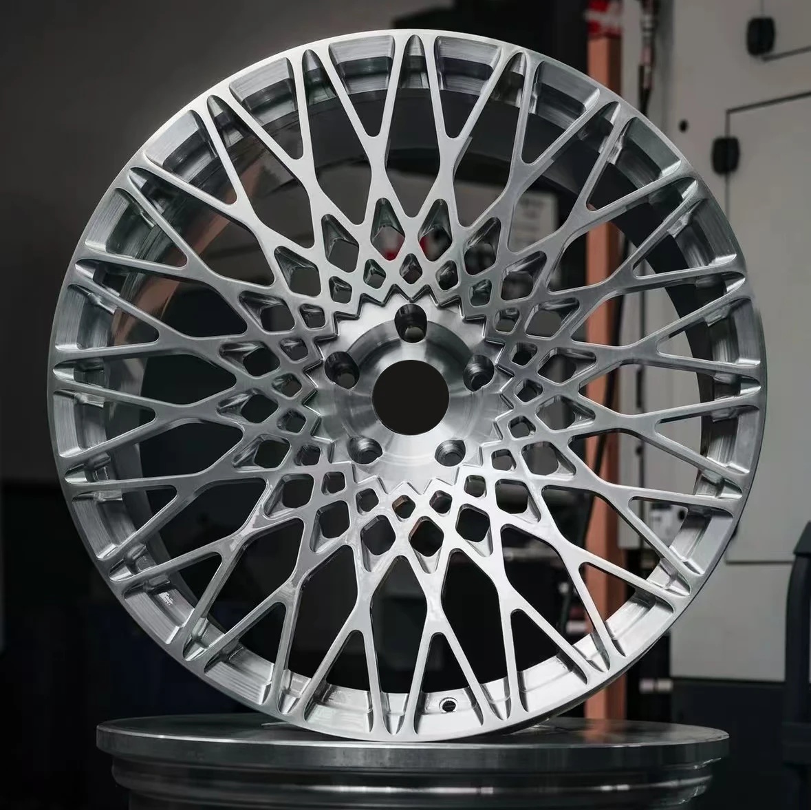 Ruedas forjadas aluminio 6061-T6 18" – kit tuning - imagen 5