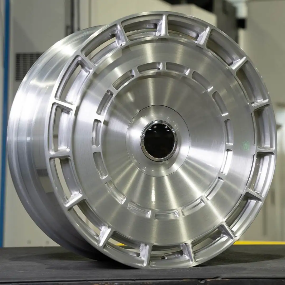 Diseño de rueda forjada premium