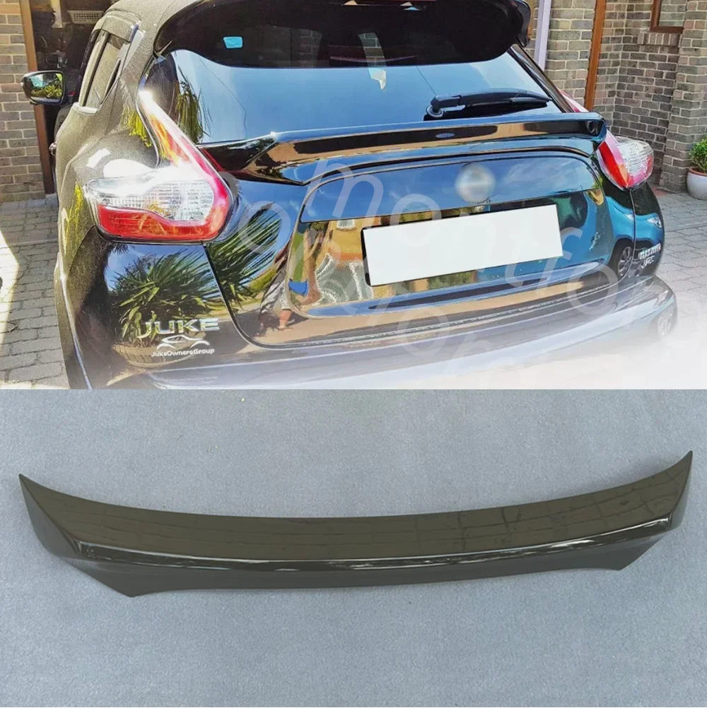 Alerón trasero estilo D sobre el maletero del Nissan Juke