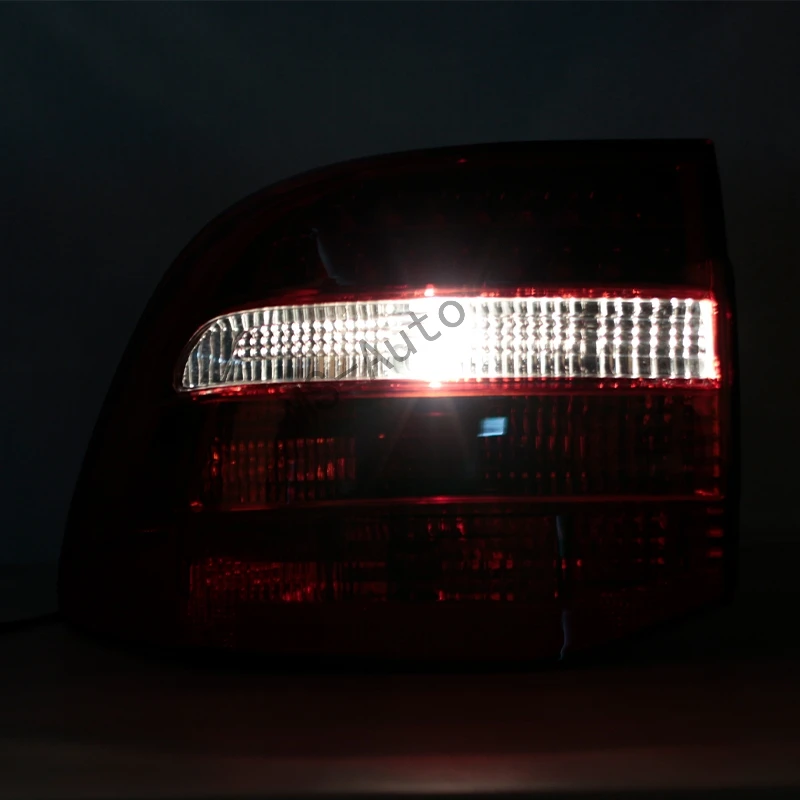 Piloto trasero Porsche Cayenne 2007-2010 – luz freno y marcha atrás - imagen 5