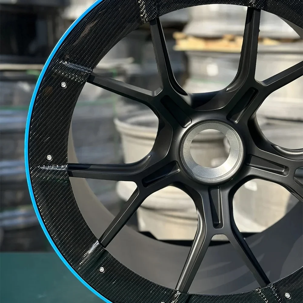 Llantas forjadas de aleación con aro fibra de carbono