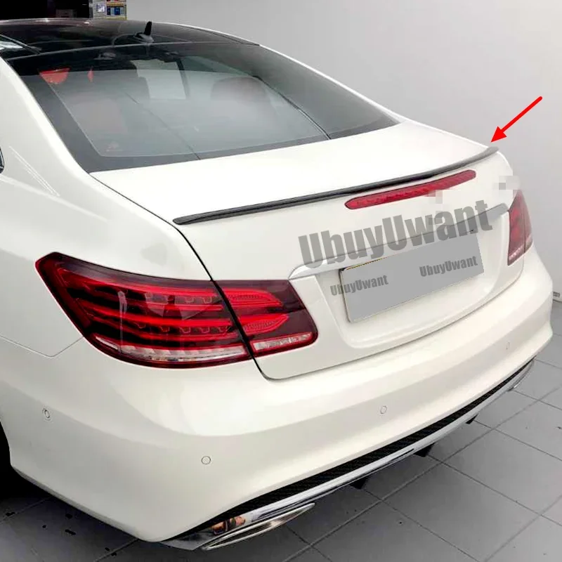 Spoiler trasero Mercedes W212 W207 vista lateral