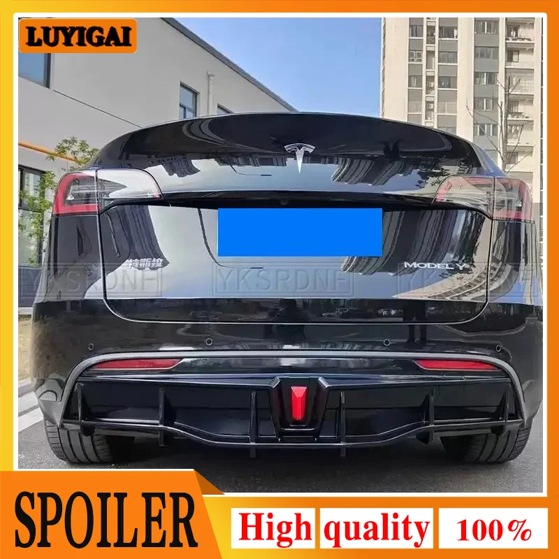 Difusor de parachoques trasero ABS para Tesla Model Y – efecto carbono