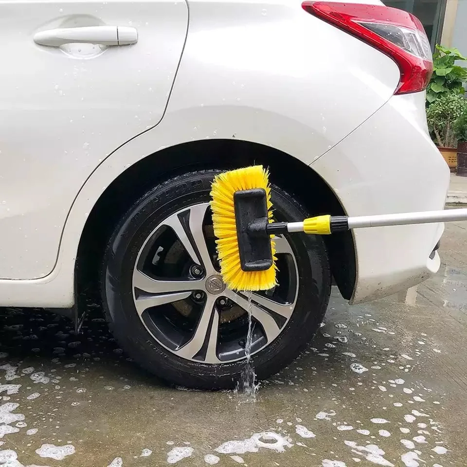 Limpiaparabrisas telescópico con spray y cepillo largo para coche - imagen 4