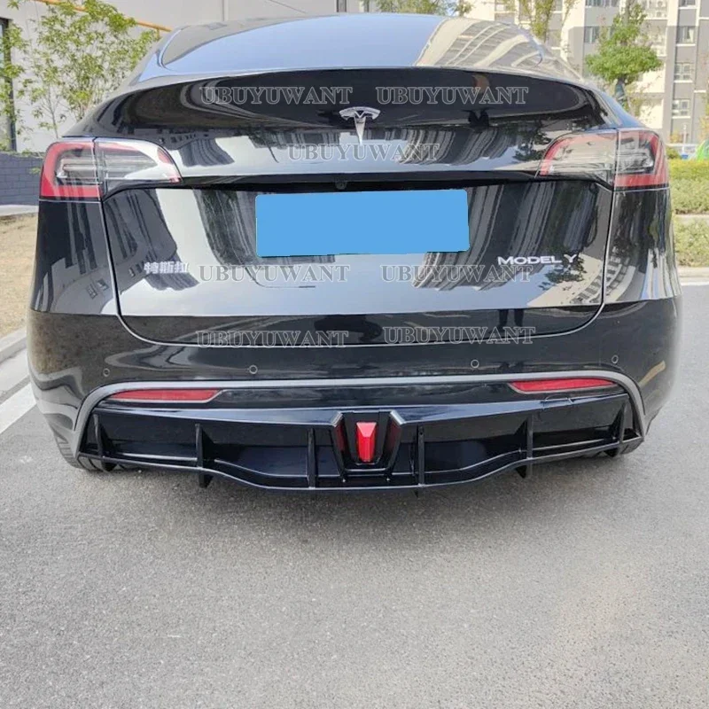 Difusor de parachoques trasero para Tesla Model Y 2018-2024, labio ABS negro brillante, apariencia de fibra de carbono, divisor de maletero de coche, protector de placa de alerón - imagen 3