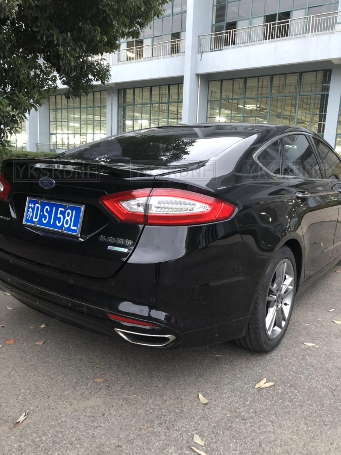 Alerón trasero ABS Ford Mondeo 2014-2017 – Listo para pintar - imagen 5