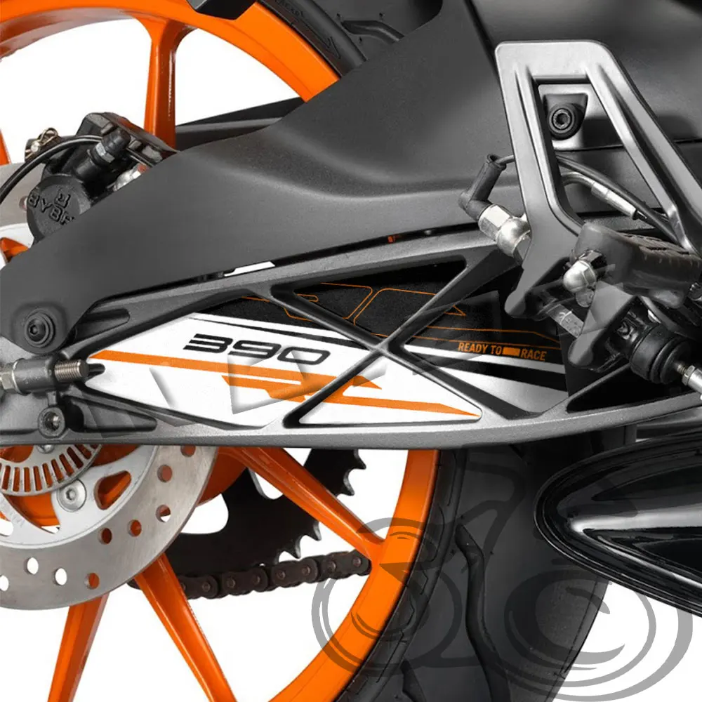 Pegatina protectora para basculante KTM RC 390 (2020-2024) - imagen 3