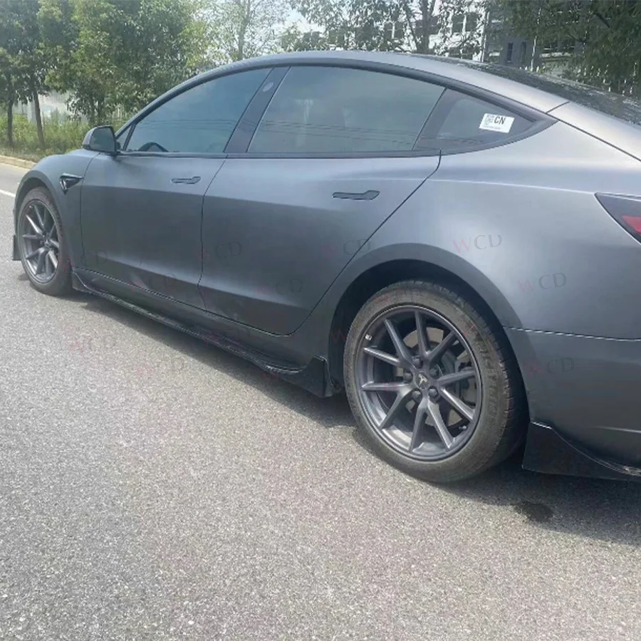 Faldones laterales en fibra de carbono Real - Tesla Model 3 2018-2020 - imagen 5