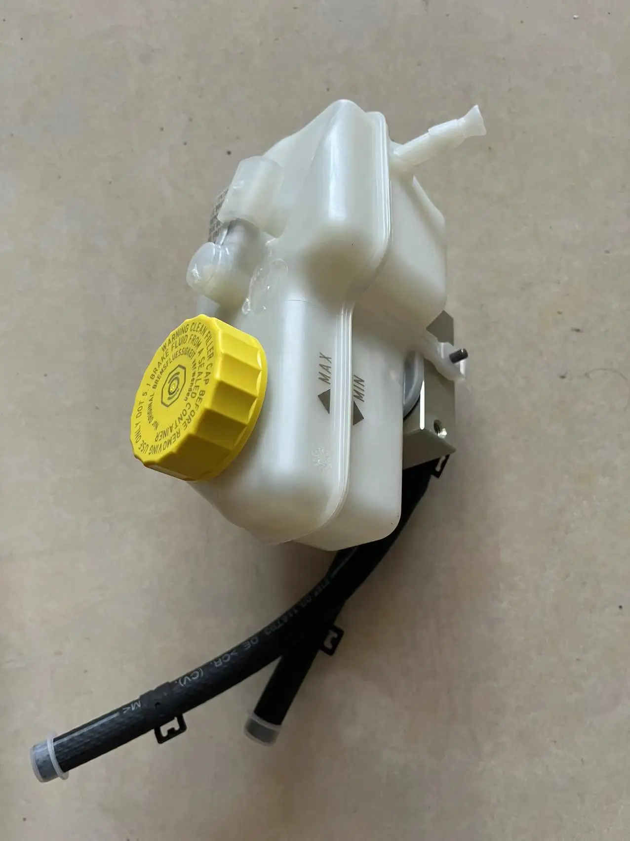 Depósito de líquido de cilindro maestro de refuerzo de freno