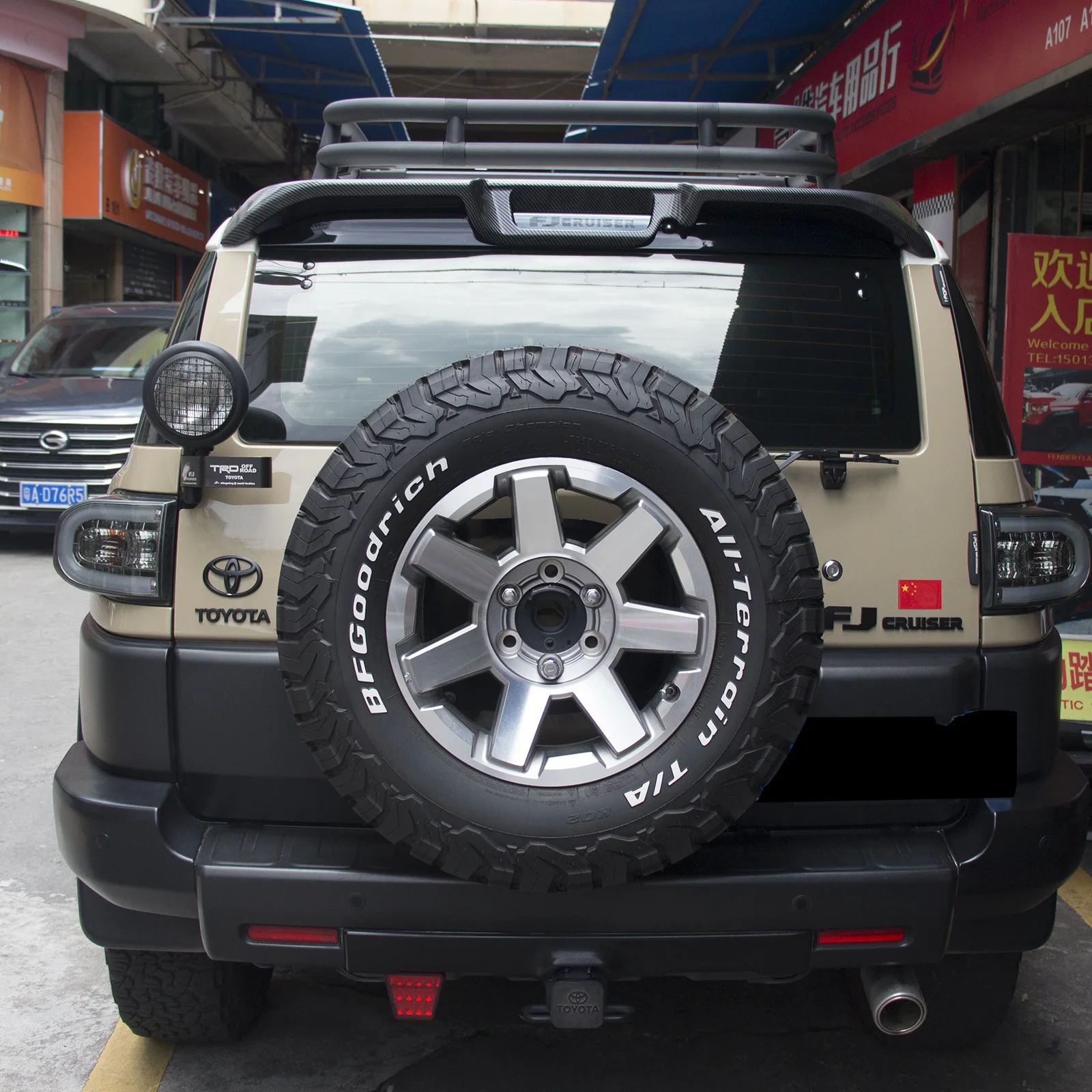 Vista lateral del alerón trasero FJ Cruiser