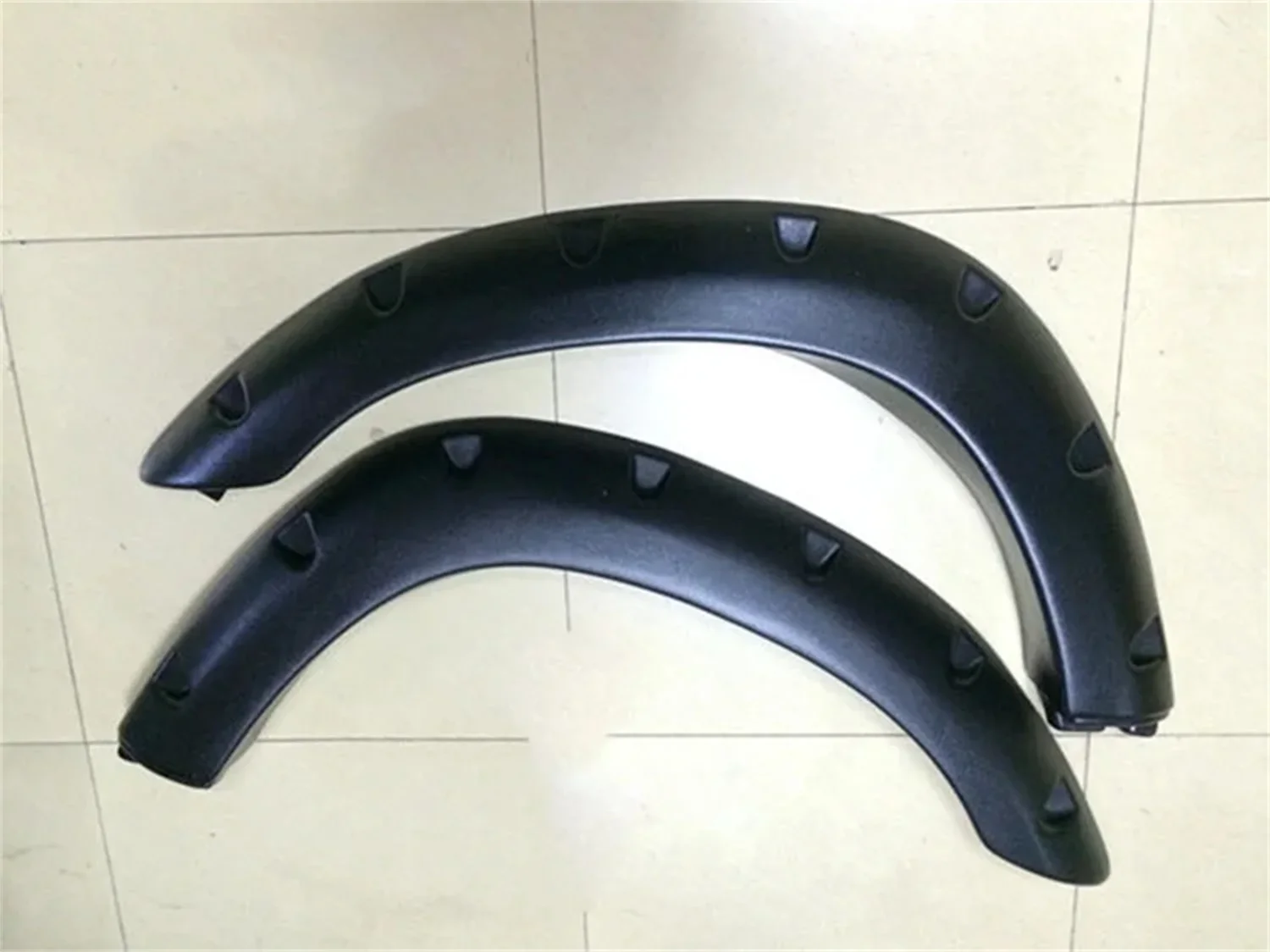Aletines de paso de rueda para Toyota Land Cruiser LC80/FJ80 - imagen 3