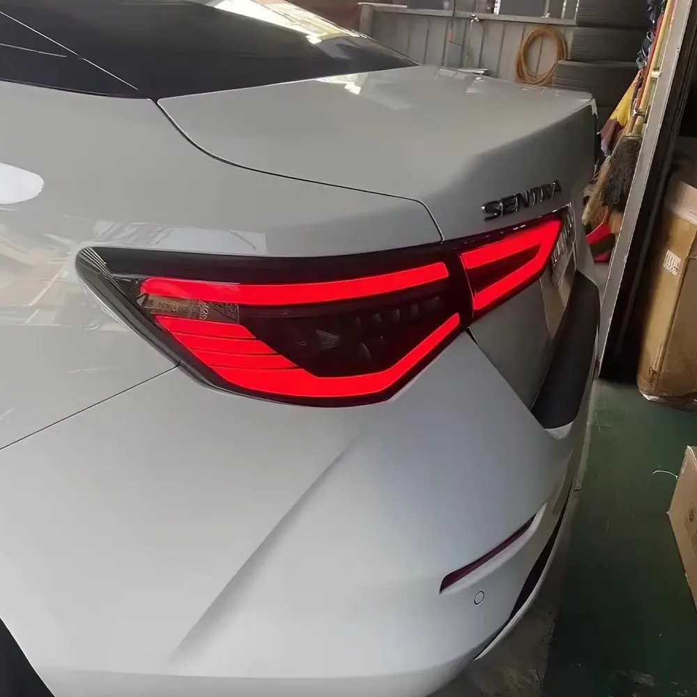 Faros traseros LED con intermitente dinámico – Nissan Sentra 2020-2022