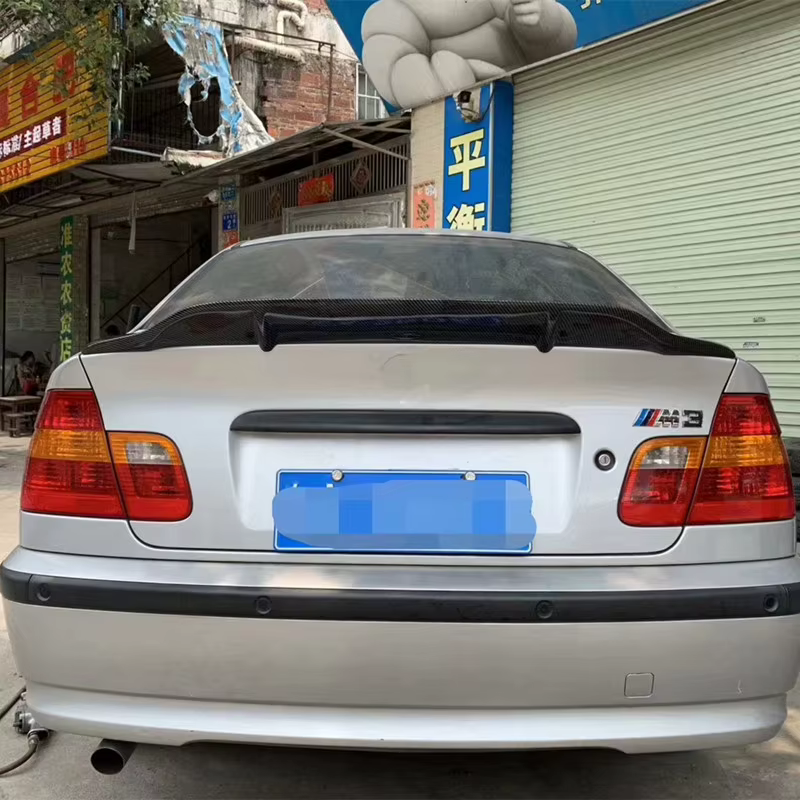 Alerón trasero cola de pato FRP – BMW Serie 3 E46 Berlina - imagen 4