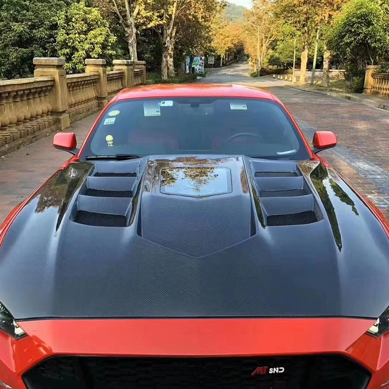 Capó de fibra de carbono GTSS con toma de aire para Ford Mustang