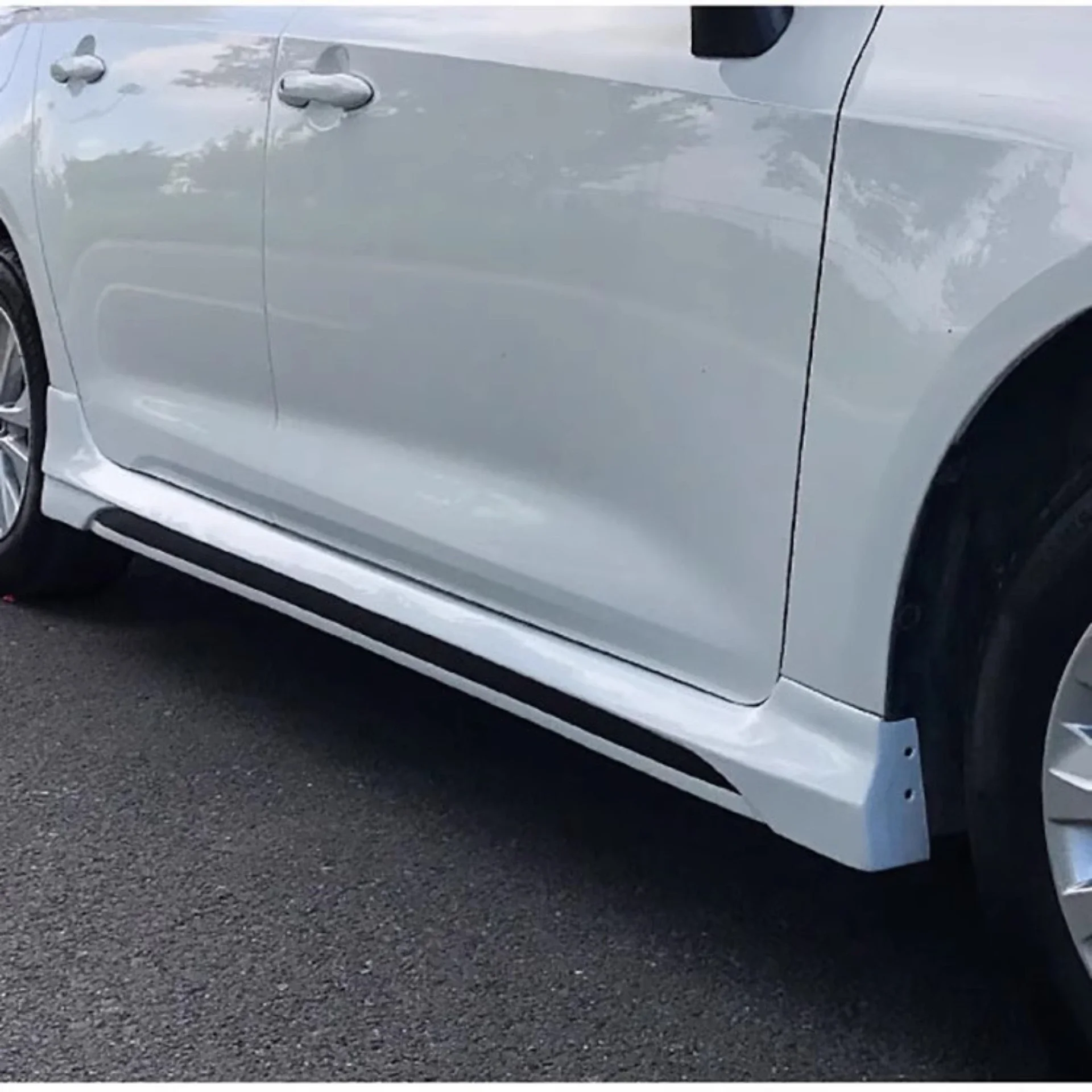 Falda lateral de labio trasero de pala delantera sin pintar para Toyota Corolla 2019-2023 Kit de conversión de alerón accesorios de coche - imagen 2