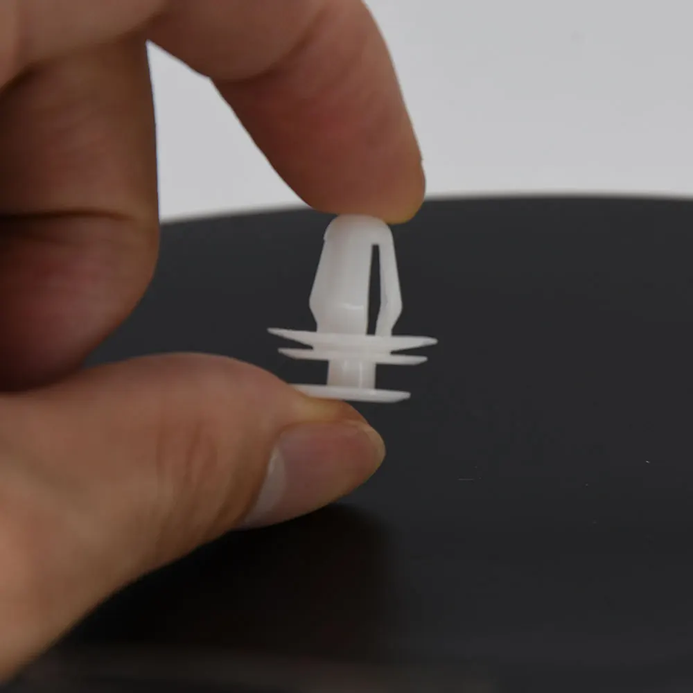 Clips de sujeción universales para panel de puerta y parachoques - imagen 5