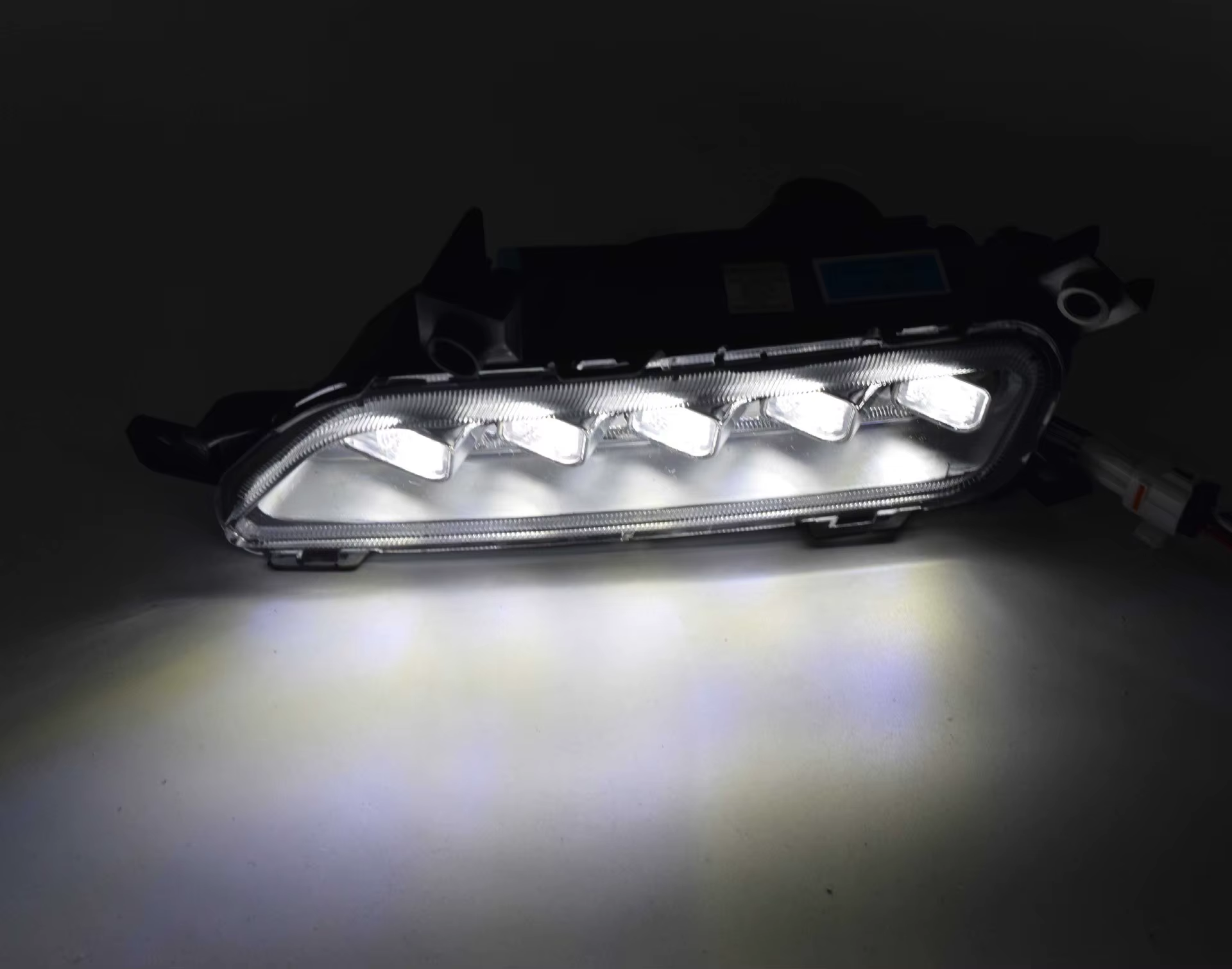Detalle del diseño de las luces diurnas LED