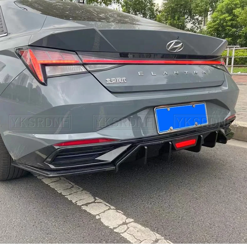 Alerón labio parachoques trasero con luz LED – Hyundai Elantra CN7 - imagen 2