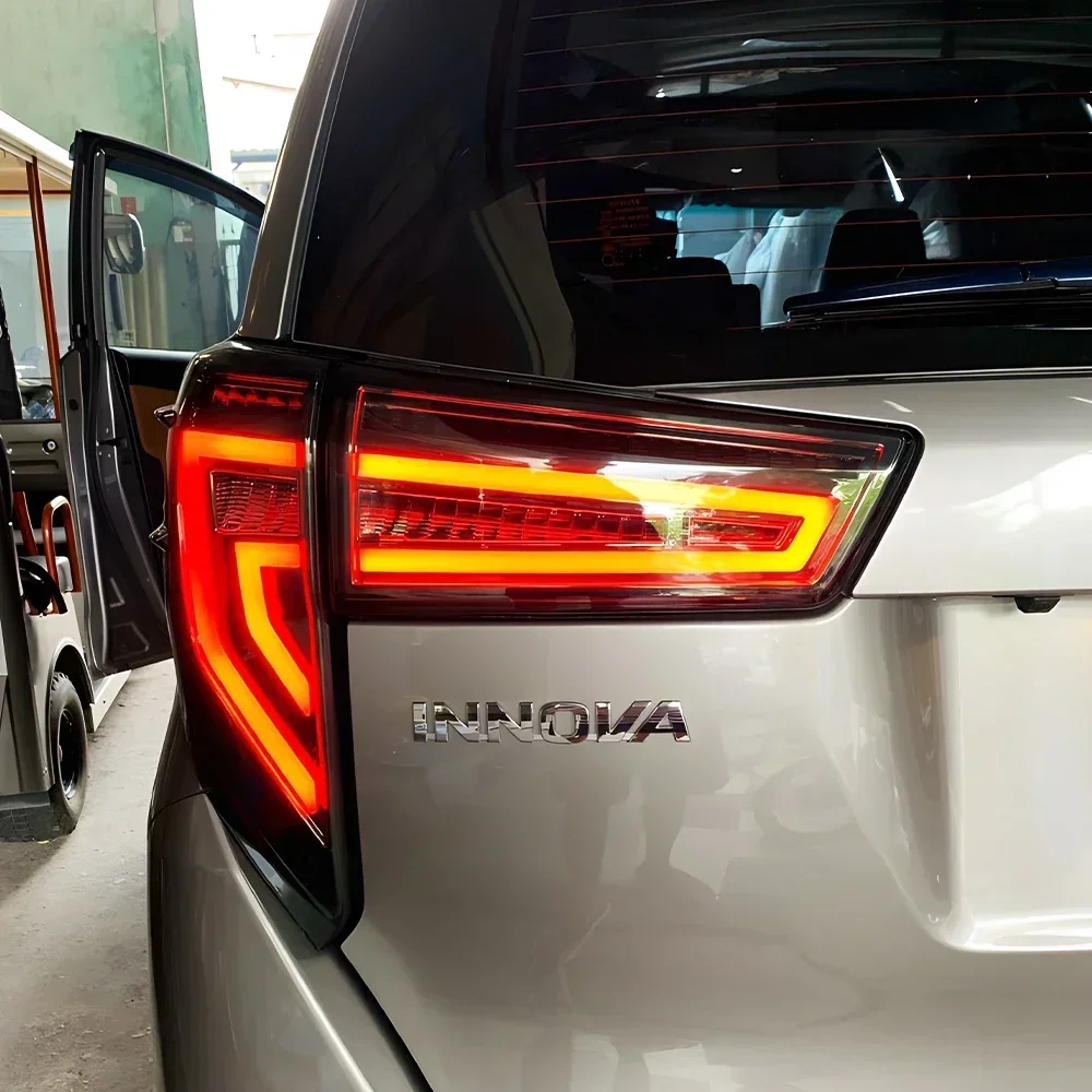 Pilotos traseros LED dinámicos Toyota Innova 2016-2020