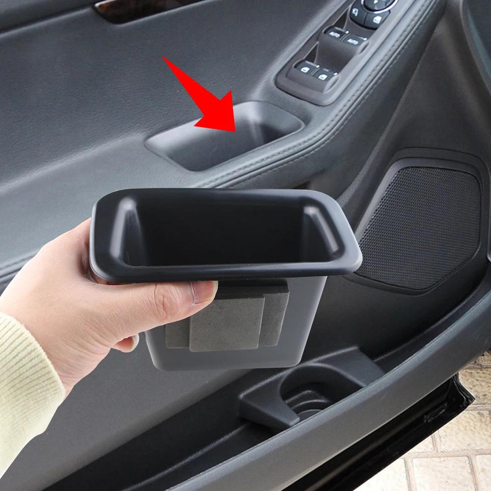 Accesorio interior para puerta de coche fabricado en ABS