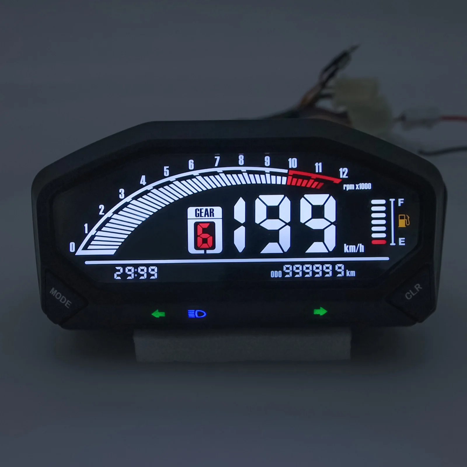 Detalle de la pantalla LCD del velocímetro
