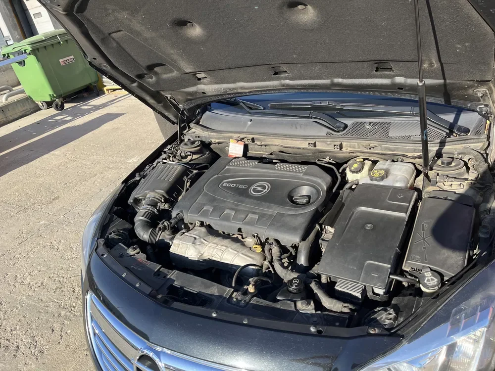 Puntales de capó gas delanteros – Opel Insignia A 2008-2017