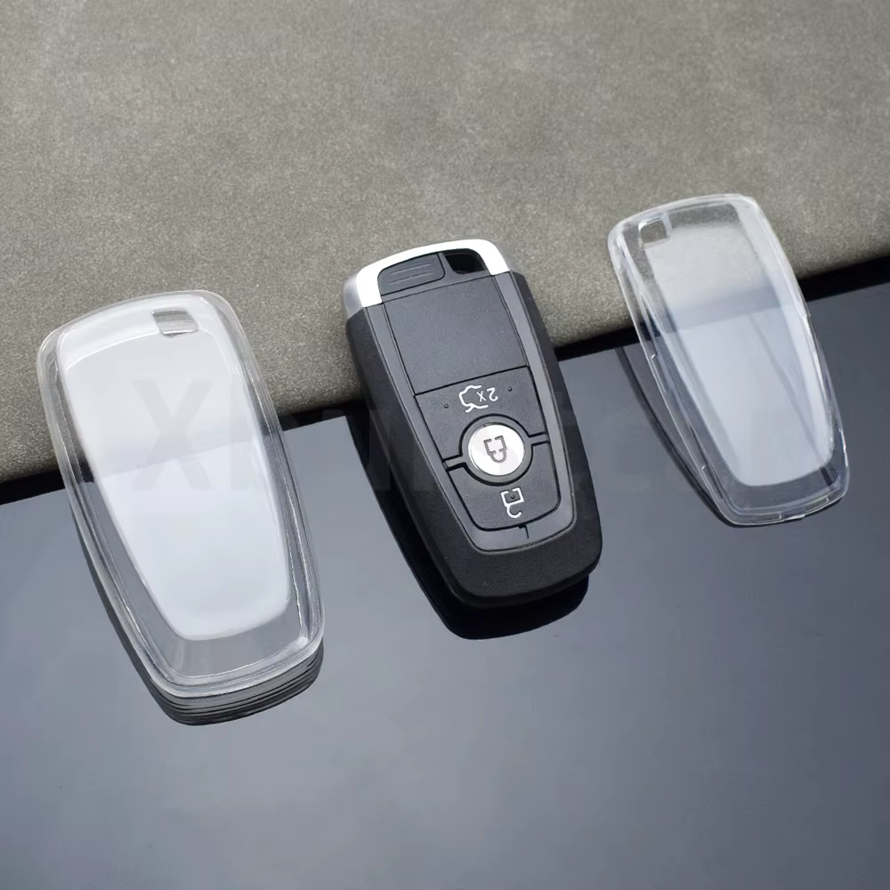 Funda de TPU colocada sobre una llave de coche