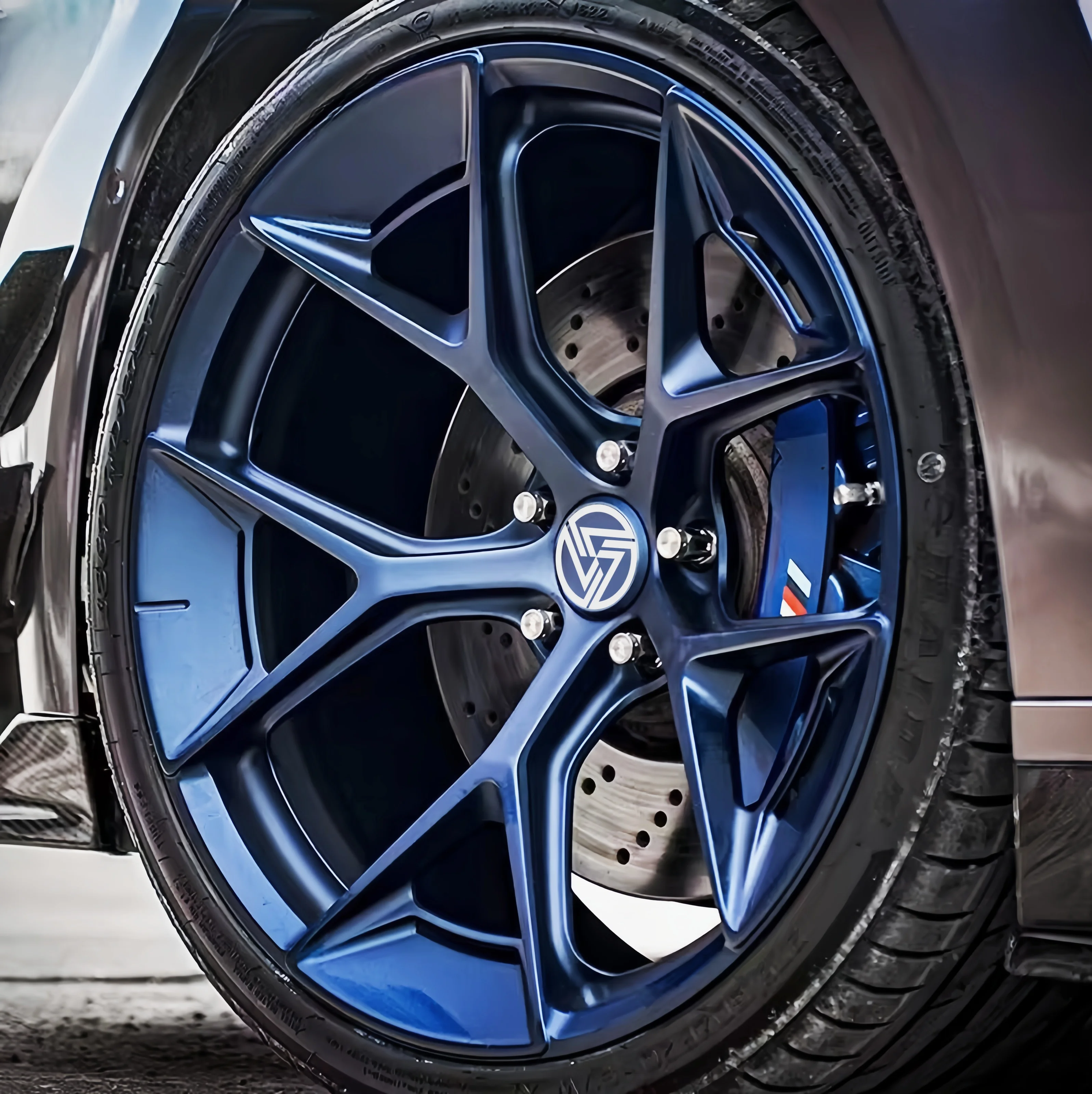 XINLAI personalizado cóncavo profundo 5 agujeros 6 agujeros 18 19 20 21 22 24 pulgadas rueda de aleación de aluminio forjado de 1 pieza para BMW M3 M4 M5 M6 M7 M8 - imagen 3