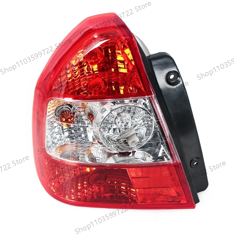 Piloto trasero de paragolpes Hyundai Accent 2001-2004 - imagen 4